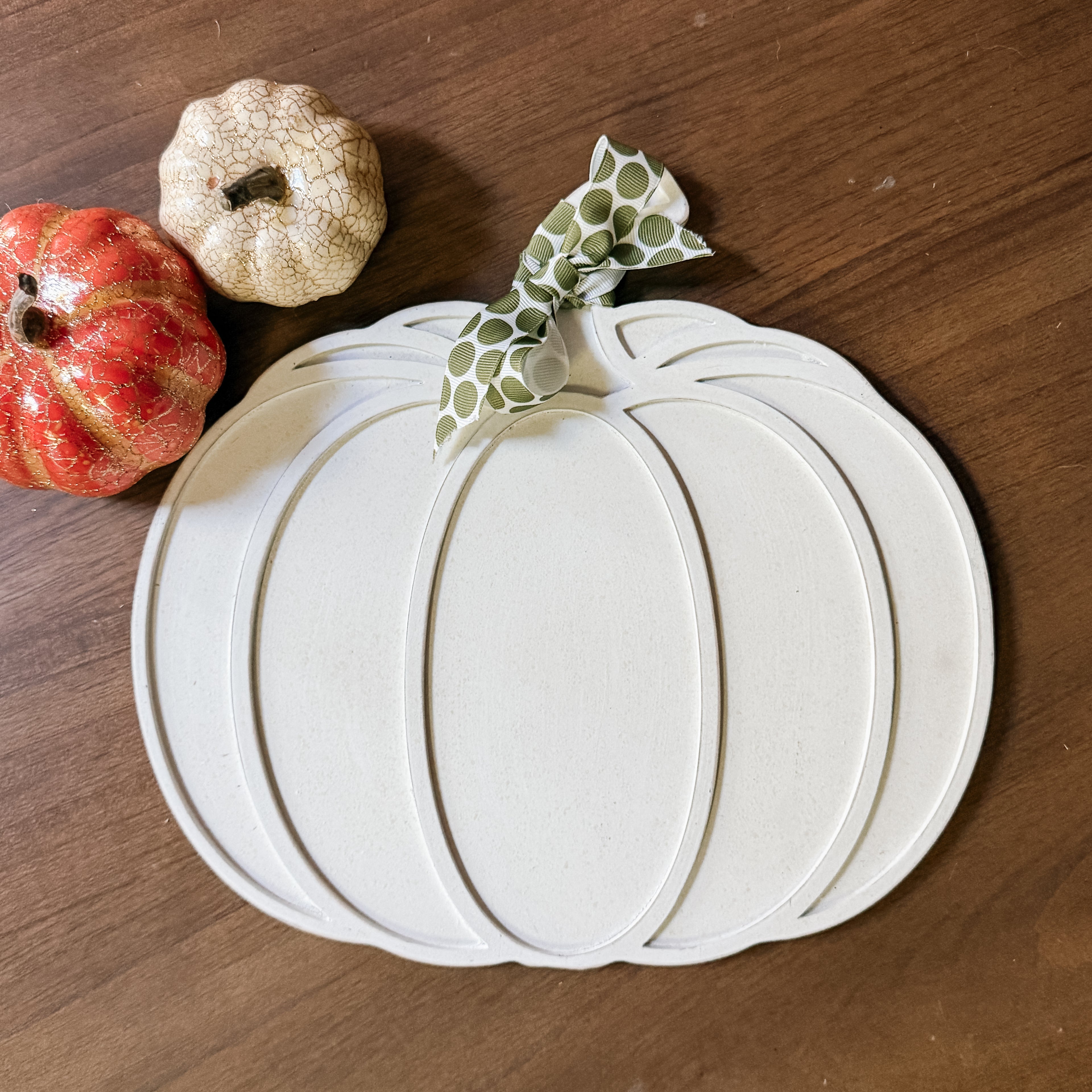 White Wooden Pumpkin Tray with Bow