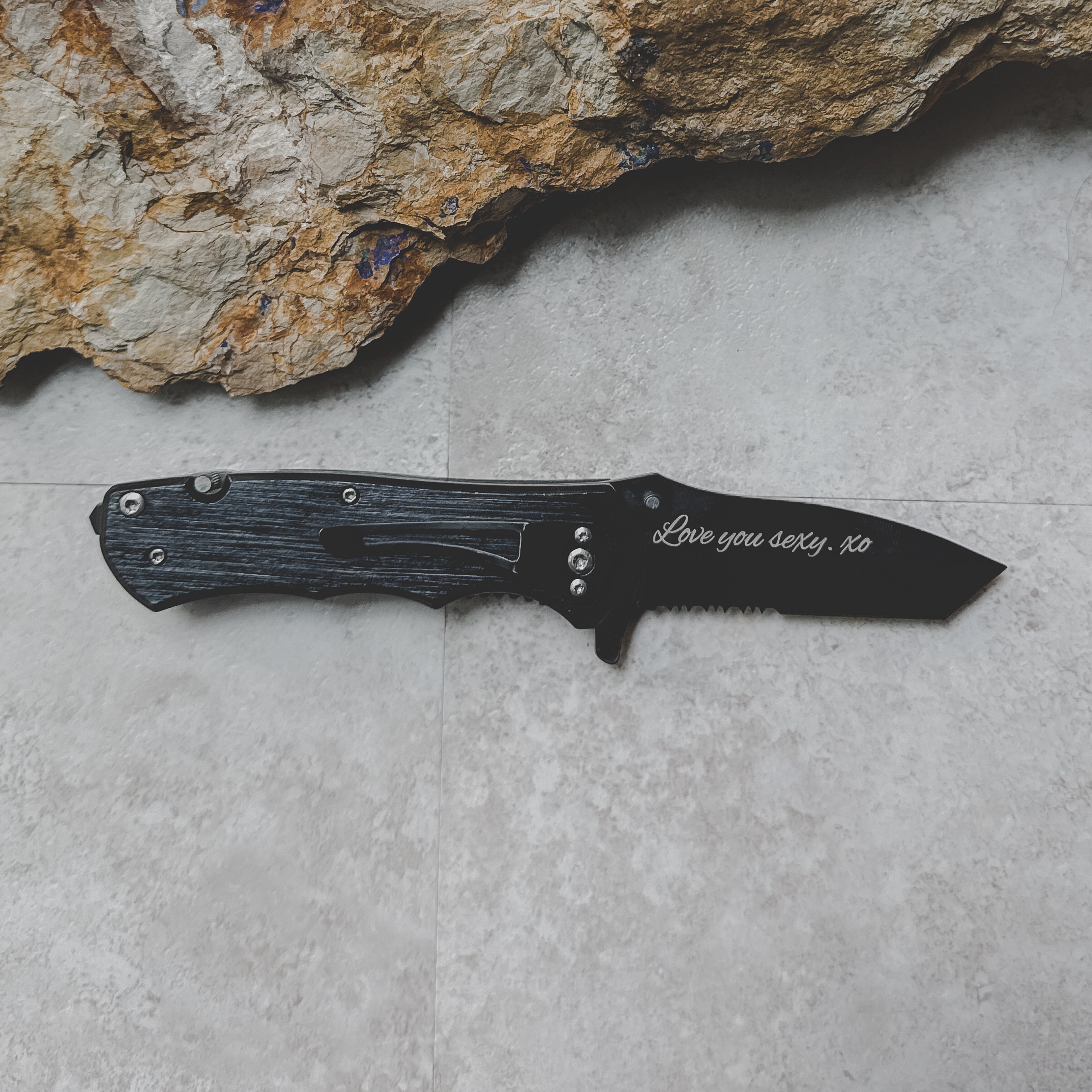 Engraved Black Stainless Steel Pocket Knife – Personalized Mountain Multi-Tool with Gift Box
